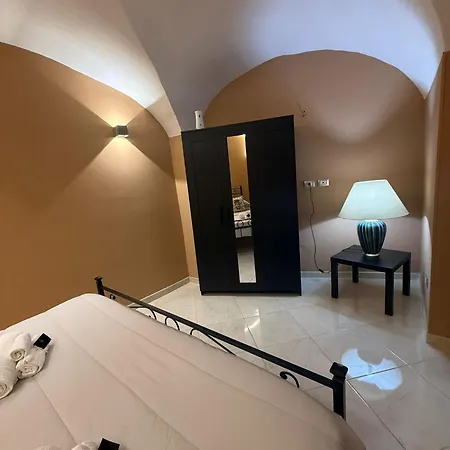 Apartment Kind House *